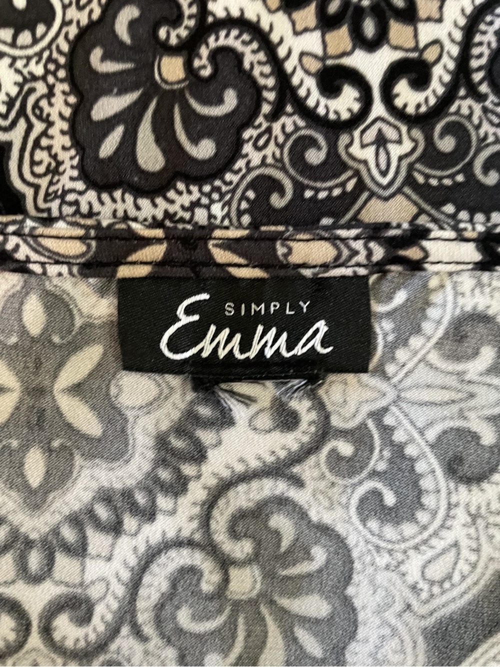 Simply Emma 1X Plus Size Paisley Boho Maxi Dress Smocked Waist V-Neck Casual - Picture 8 of 13